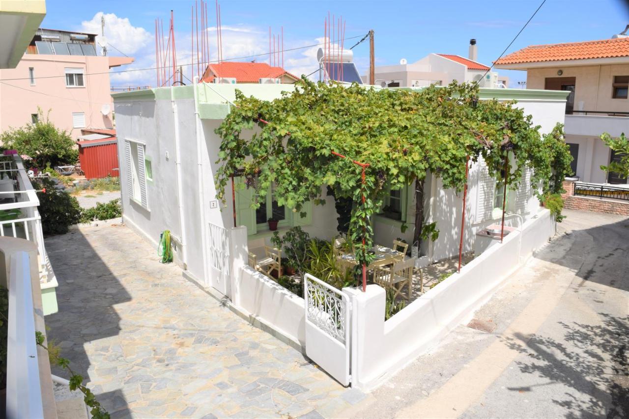 Village Home In Paradisi  Luaran gambar