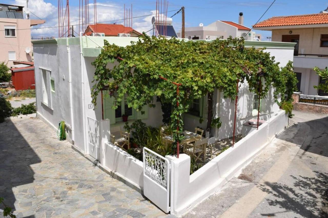 Village Home In Paradisi  Luaran gambar