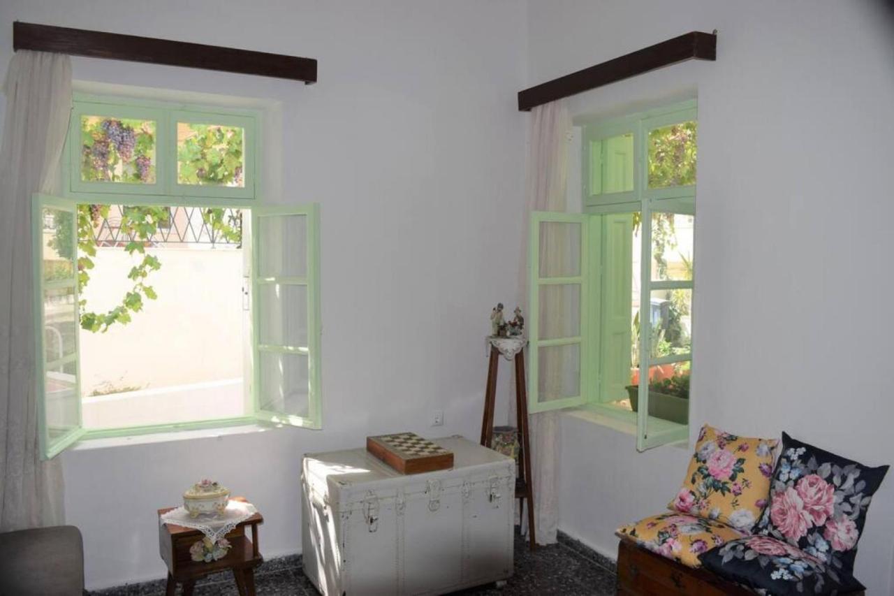 Village Home In Paradisi  Luaran gambar
